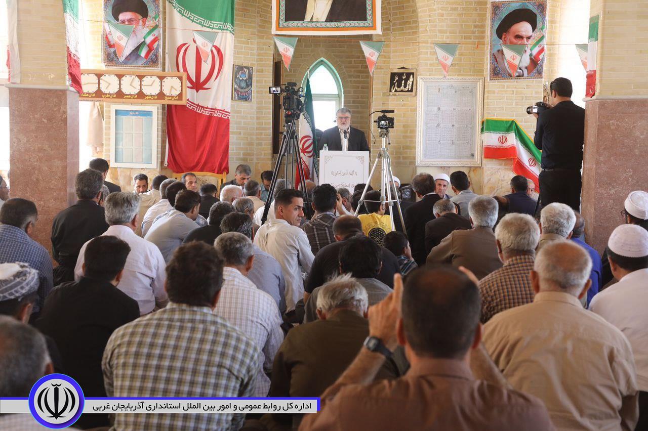 استاندار آذربایجان غربی: توازن منطقه‌ای مهمترین هدف سفرهای شهرستانی است / دولت توجه ویژه به مناطق محروم و کم برخوردار دارد / وعده های داده شده به مردم در زمان مقرر اجرا می شود