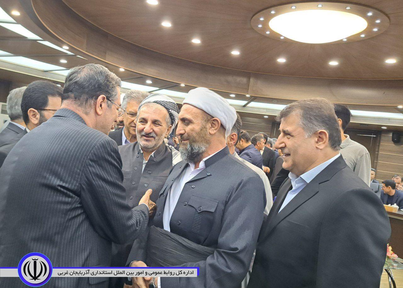 دیدار نوروزی مردم و مسئولان شهرستان اشنویه با استاندار آذربایجان‌غربی