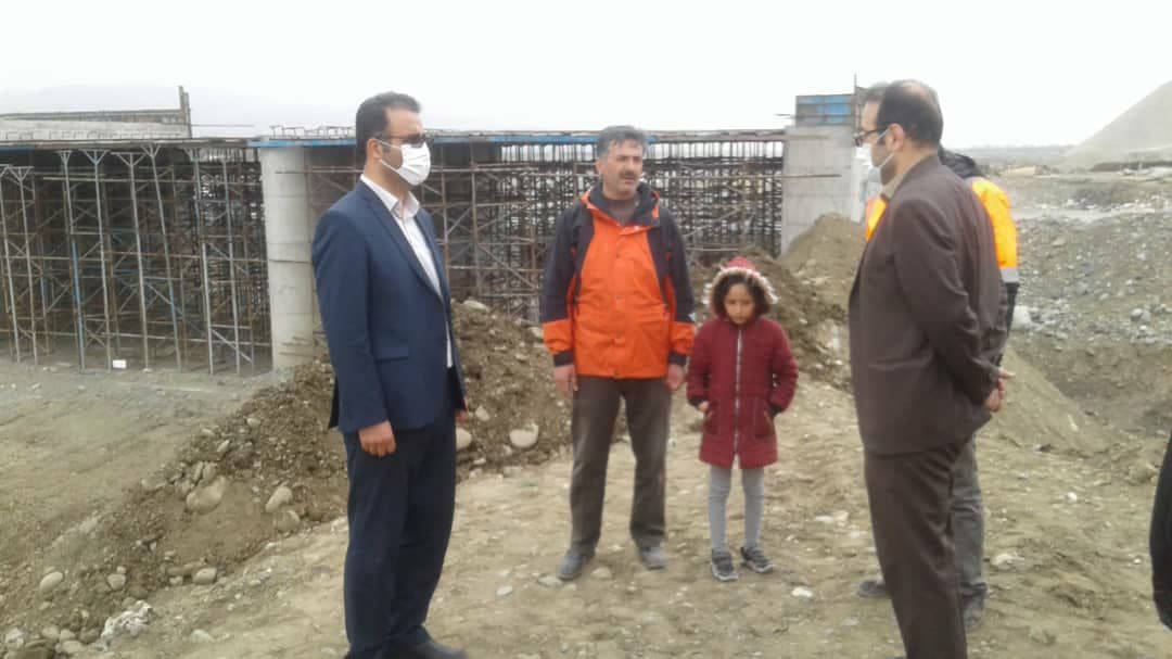 بازدید فرماندار اشنویه از رودخانه گادر و پل پوش آباد