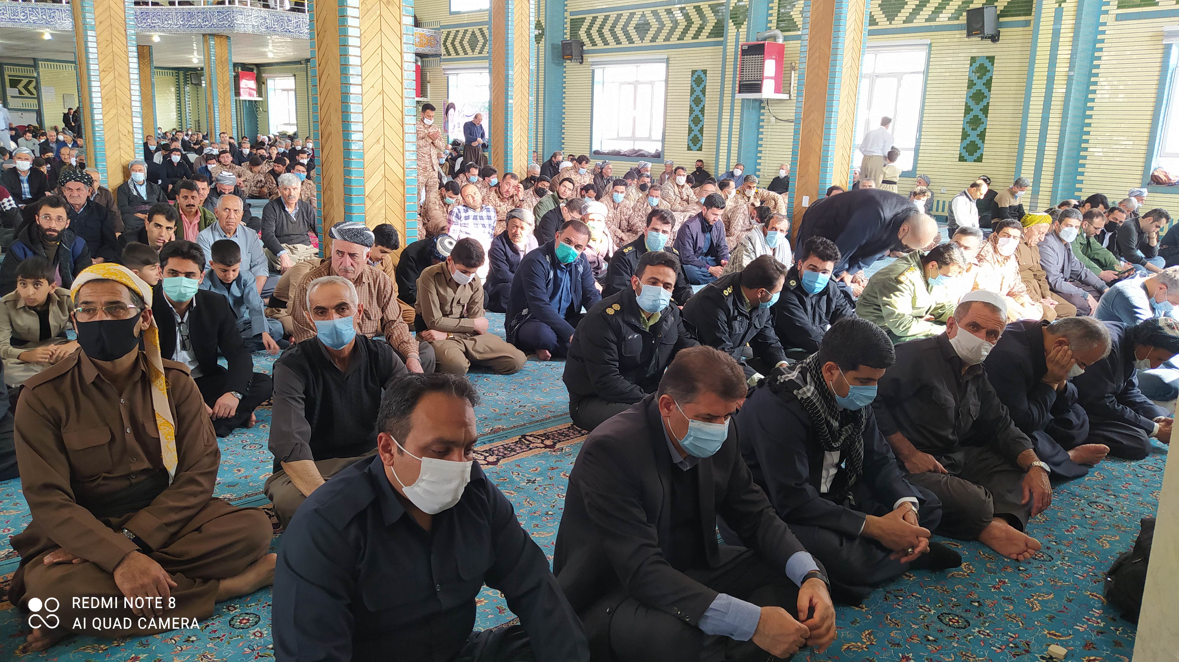 حضور فرماندار، اعضای شورای تامین و اداری در نماز جمعه یوم الله 22 بهمن