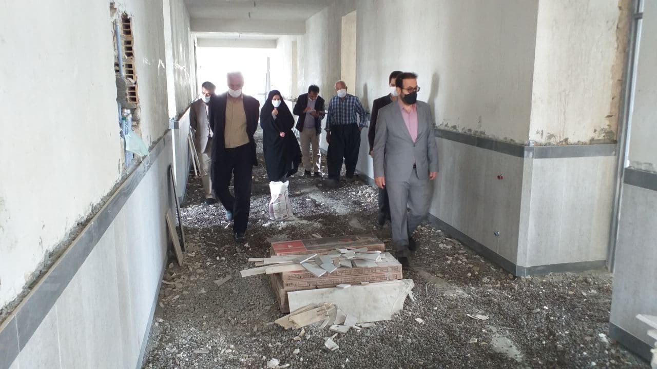 بازدید "دکتر مام عزیزی" فرماندار اشنویه از عملیات ساخت 2 مدرسه دولتی و بنیاد برکت در اشنویه