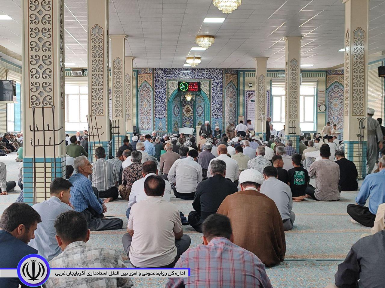 برگزاری مراسم مولودی‌خوانی میلاد پیامبر اکرم(ص) و هفته وحدت در مسجد جامع اشنویه