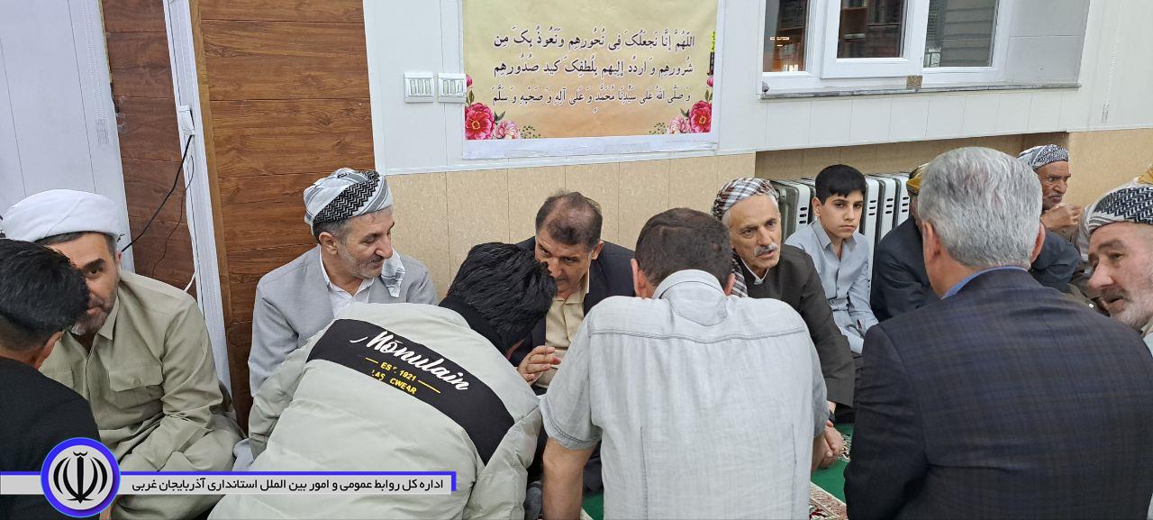 میز خدمت فرمانداری و ادارات شهرستان در مسجد ملا طه