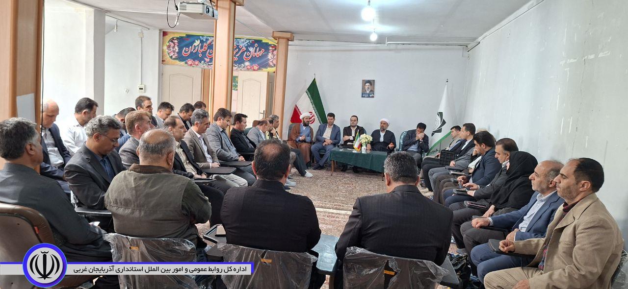 🔹دیدار فرماندار و شورای اداری شهرستان با حاج ماموستا عباس رسولی امام جمعه شهرستان اشنویه بمناسبت عید سعید قربان