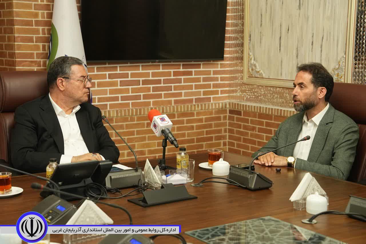 برگزاری نشست مشترک دبیر کارگروه ساماندهی مد و لباس کشور با استاندار آذربایجانغربی