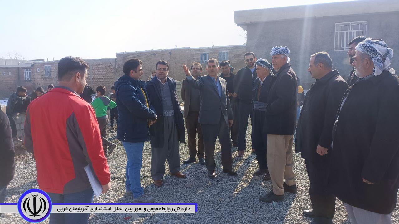 بازدید فرماندار از مدرسه روستای میرآباد