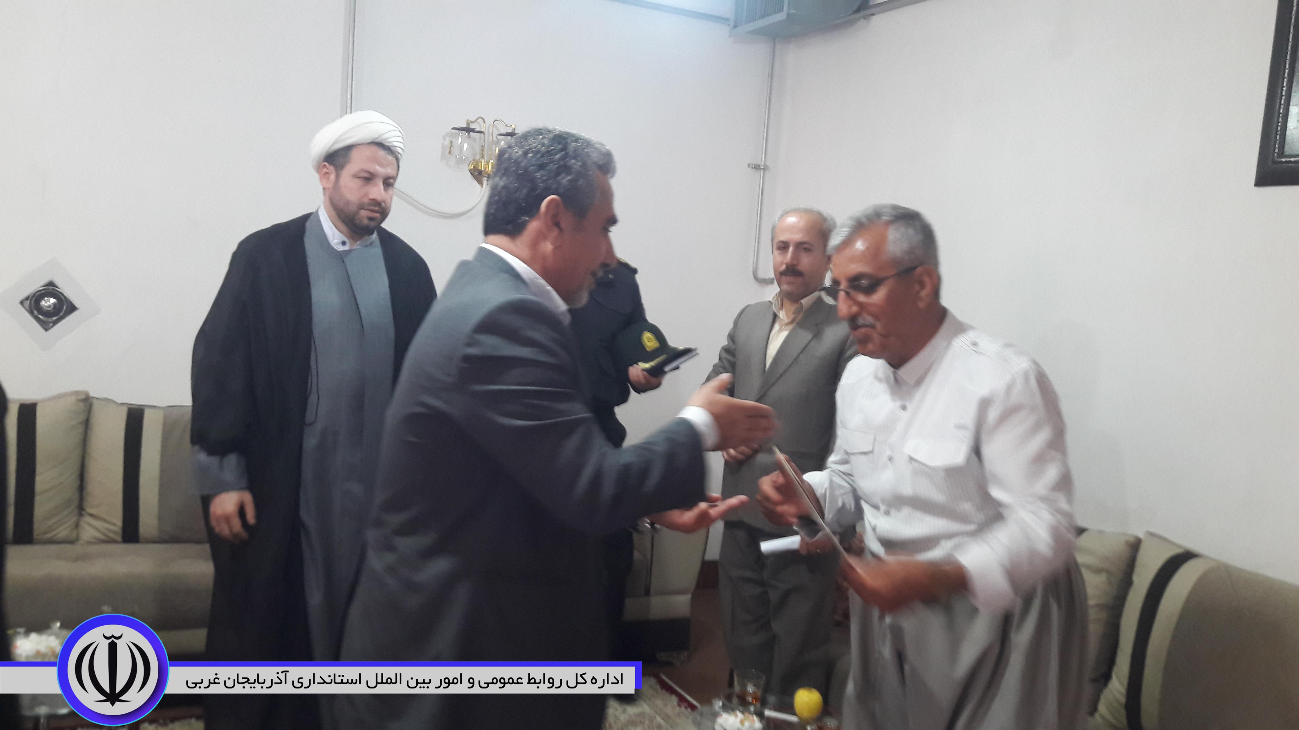 دیدار فرماندار اشنویه و شورای تامین شهرستان با جانبازان