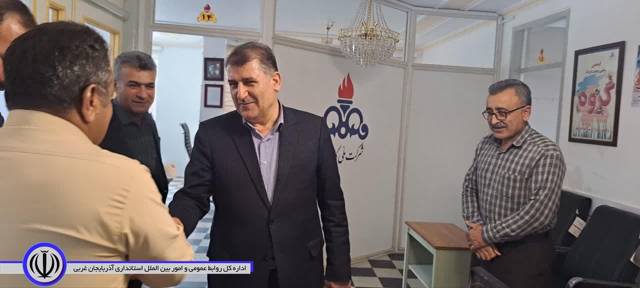 بازدید سرزده فرماندار شهرستان اشنویه از اداره گاز اشنویه