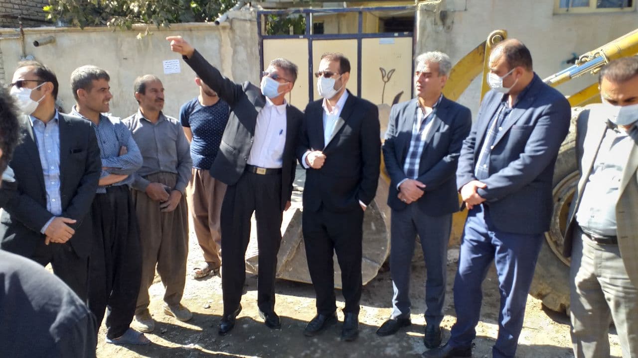 بازدید فرماندار از محل آتش سوزی منزل مسکونی در اشنویه