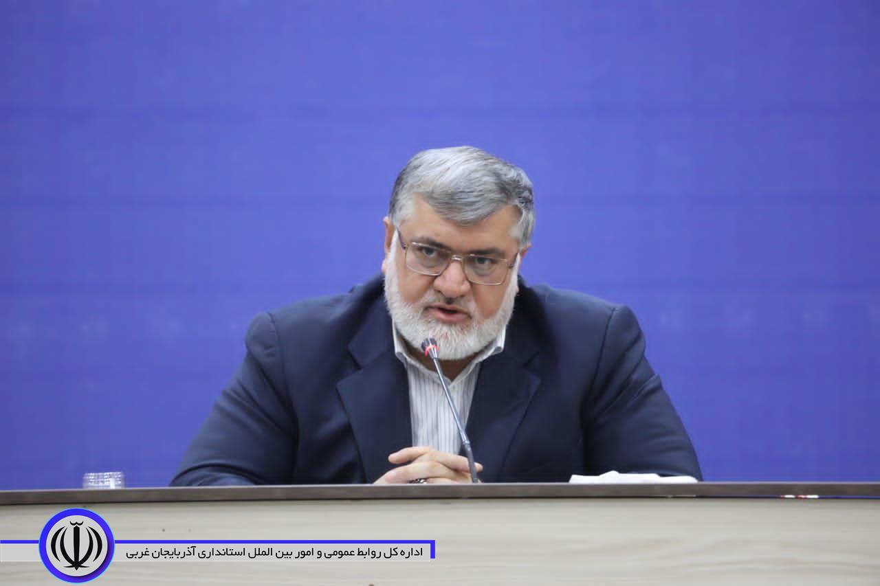 استاندار آذربایجان غربی در جلسه شورای اداری استان: برای سرمایه گذاران فرش قرمز پهن کرده ایم / حوزه معدن پیشران توسعه استان است / آمار بیکاری استان به 7.2 درصد کاهش یافته است