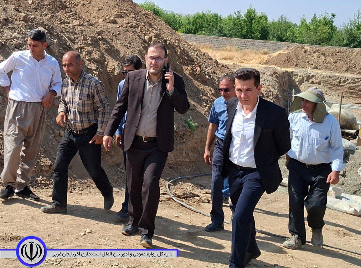 بازدید فرماندار اشنویه از روند اجرای پروژه تصفیهخانه فاضلاب شهری