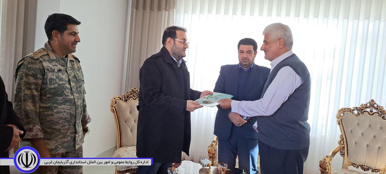 دیدار و تجلیل مام عزیزی فرماندار شهرستان اشنویه با جانبازان شهرستان قهرمان پارالمپیک حاج حسن جانفشان و حاج سلیم جلدیانی