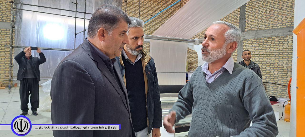 بازدید سید علی ترابی فرماندار اشنویه از واحد تولیدی پلاستیک فیضی در ناحیه صنعتی نالوس