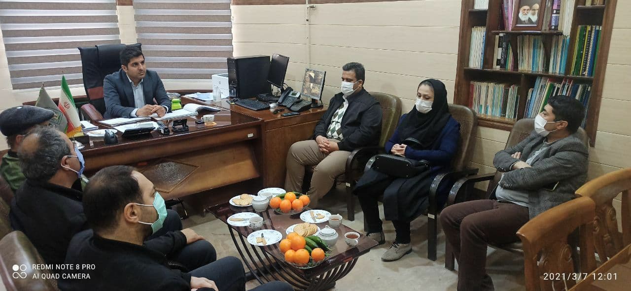 نشست رئیس اداره منابع طبیعی با اصحاب رسانه شهرستان به مناسبت هفته منابع طبیعی