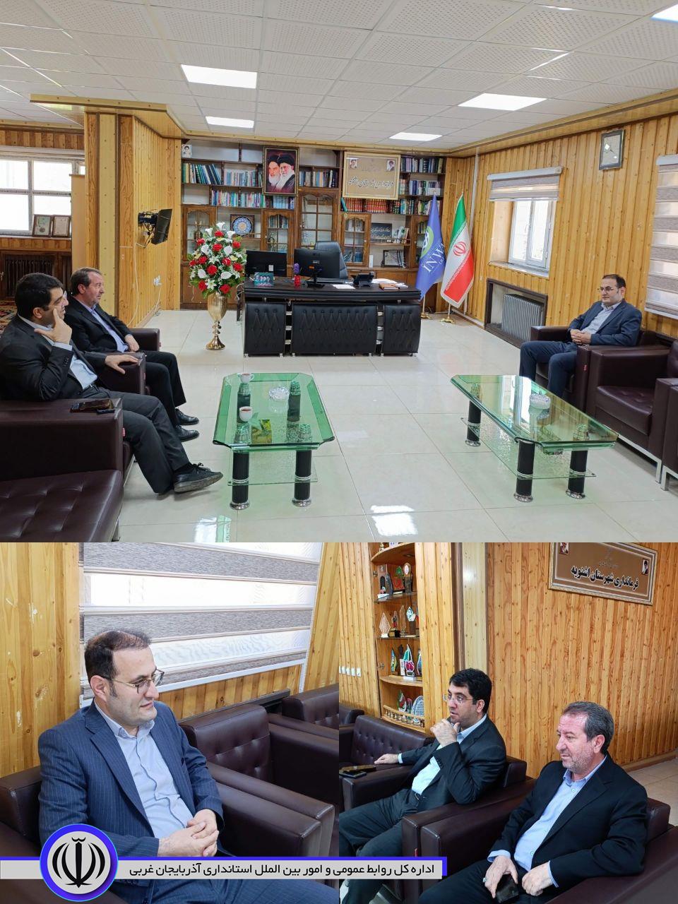 دیدار مدیر کل حوزه و روابط عمومی استاندار بهمراه مشاور مرزی استاندار آذربایجانغربی با عبد السلام مام عزیزی فرماندار شهرستان اشنویه