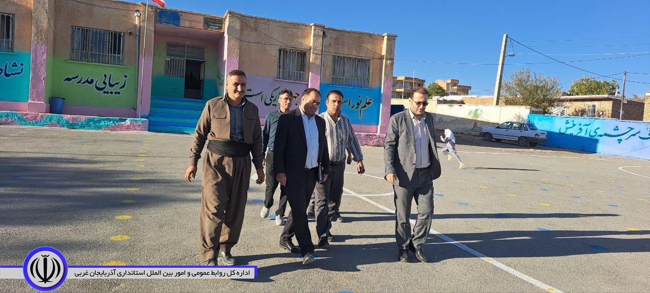 بازدید سرپرست فرمانداری اشنویه از مدرسه کانکسی روستای آغبلاغ