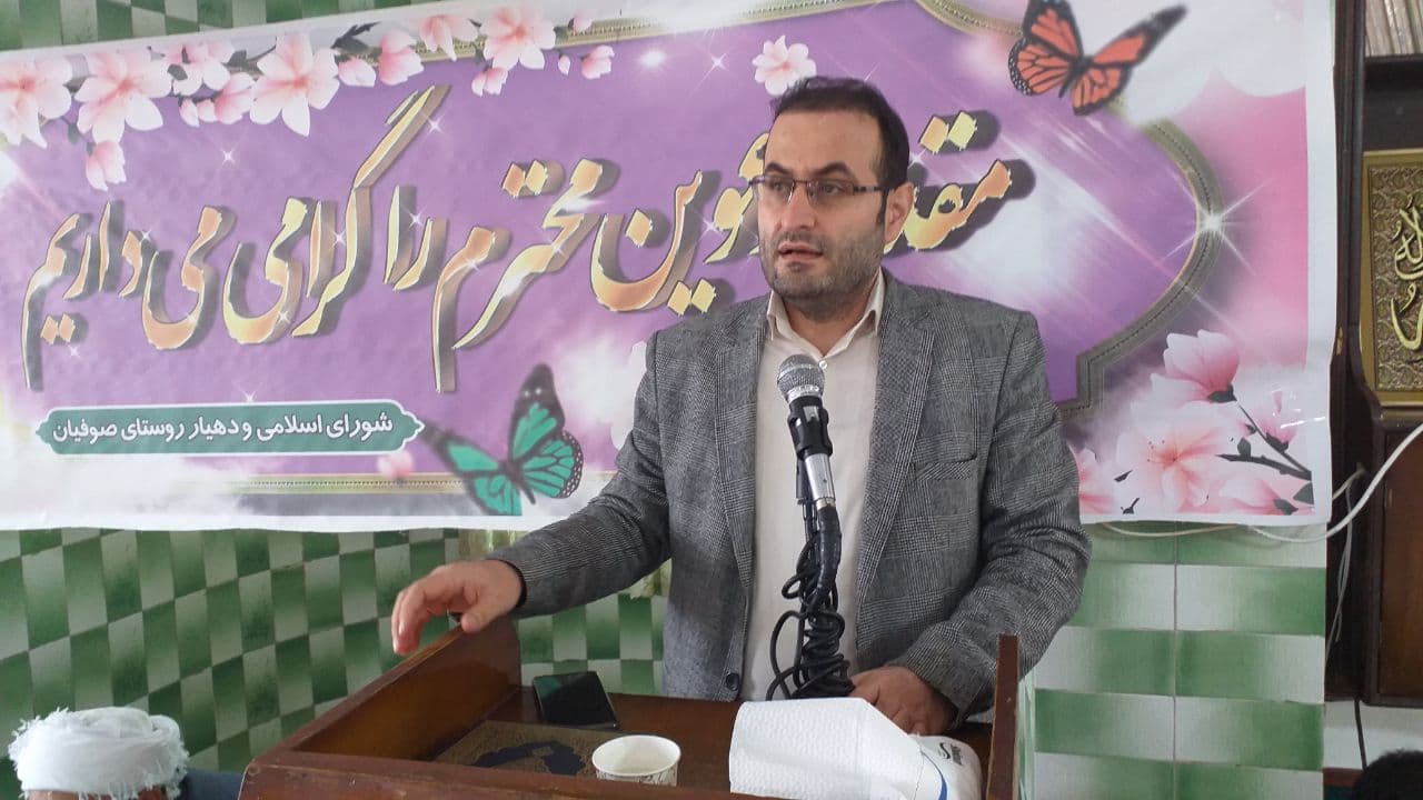 حضور "دکتر مام عزیزی" فرماندار اشنویه در روستای صوفیان به منظور بررسی مشکلات روستا
