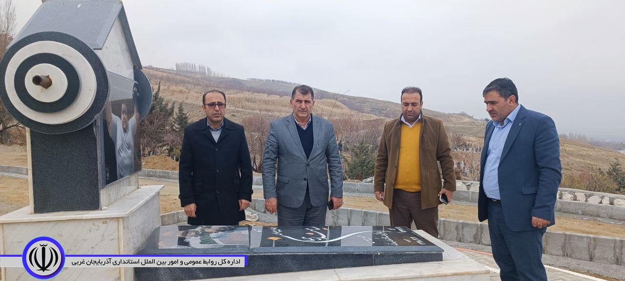بازدید فرماندار اشنویه از عملیات ساماندهی مزار جهان پهلوان سیامند رحمان