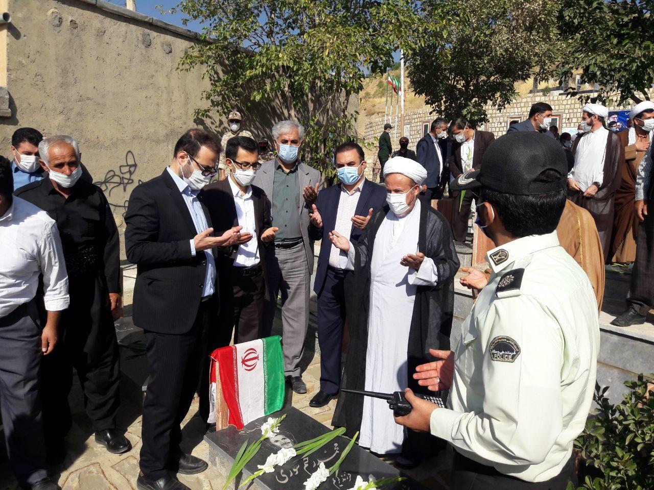 به مناسبت هفته دفاع مقدس   تجدید میثاق و عطر افشانی مزار شهدای گرانقدر