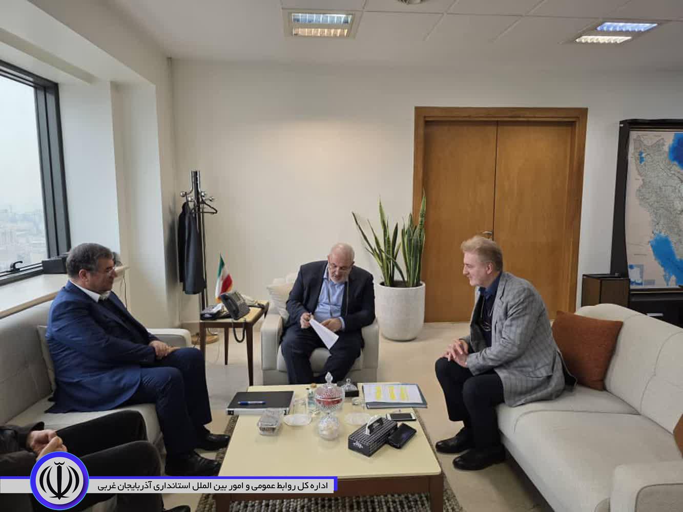 دیدار استاندار آذربایجان‌غربی با وزیر نیرو