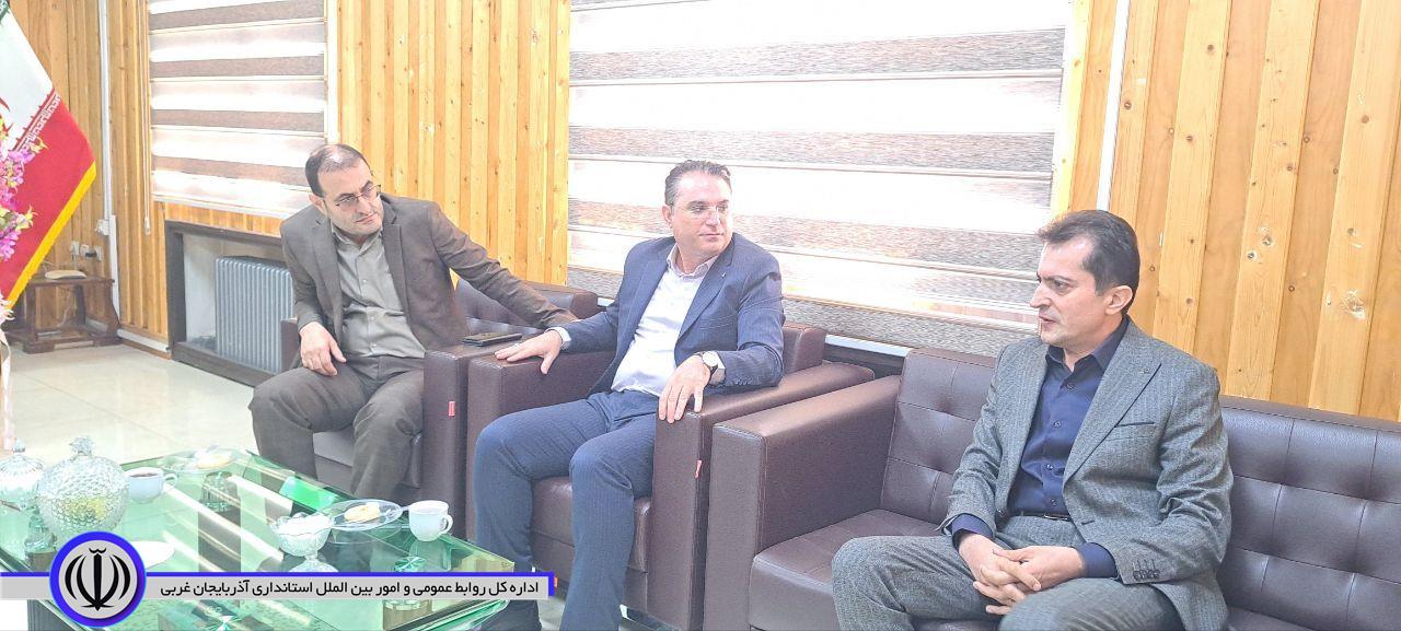 سرپرست فرمانداری اشنویه گفت:  بانکها در پرداخت تسهیلات به مردم تسهیلگری کنند