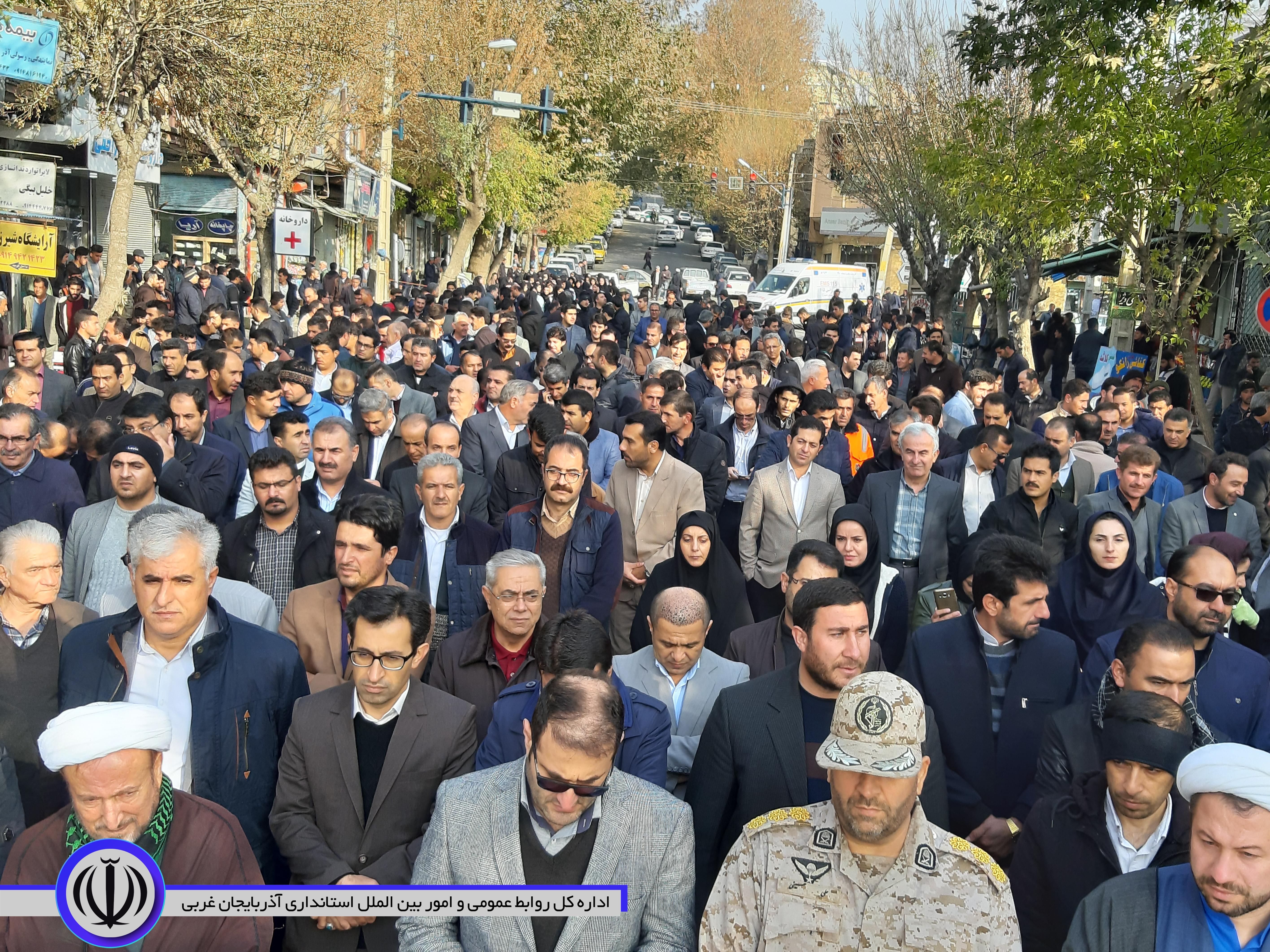 راهپیمایی در حمایت از رهبری و اقتدار کشور