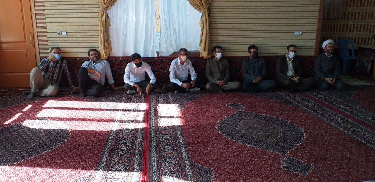 بازدید فرماندار اشنویه از رودخانه گادر و نشست با اهالی روستای حسن آباد