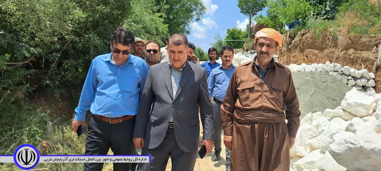 بازدید سید علی ترابی فرماندار شهرستان اشنویه از 8 طرح عمران روستایی در روستاهای چهار بت، ده شمس کوچک، سردره، بطریان، دورود، شیخان، پی قلعه و سرگیز