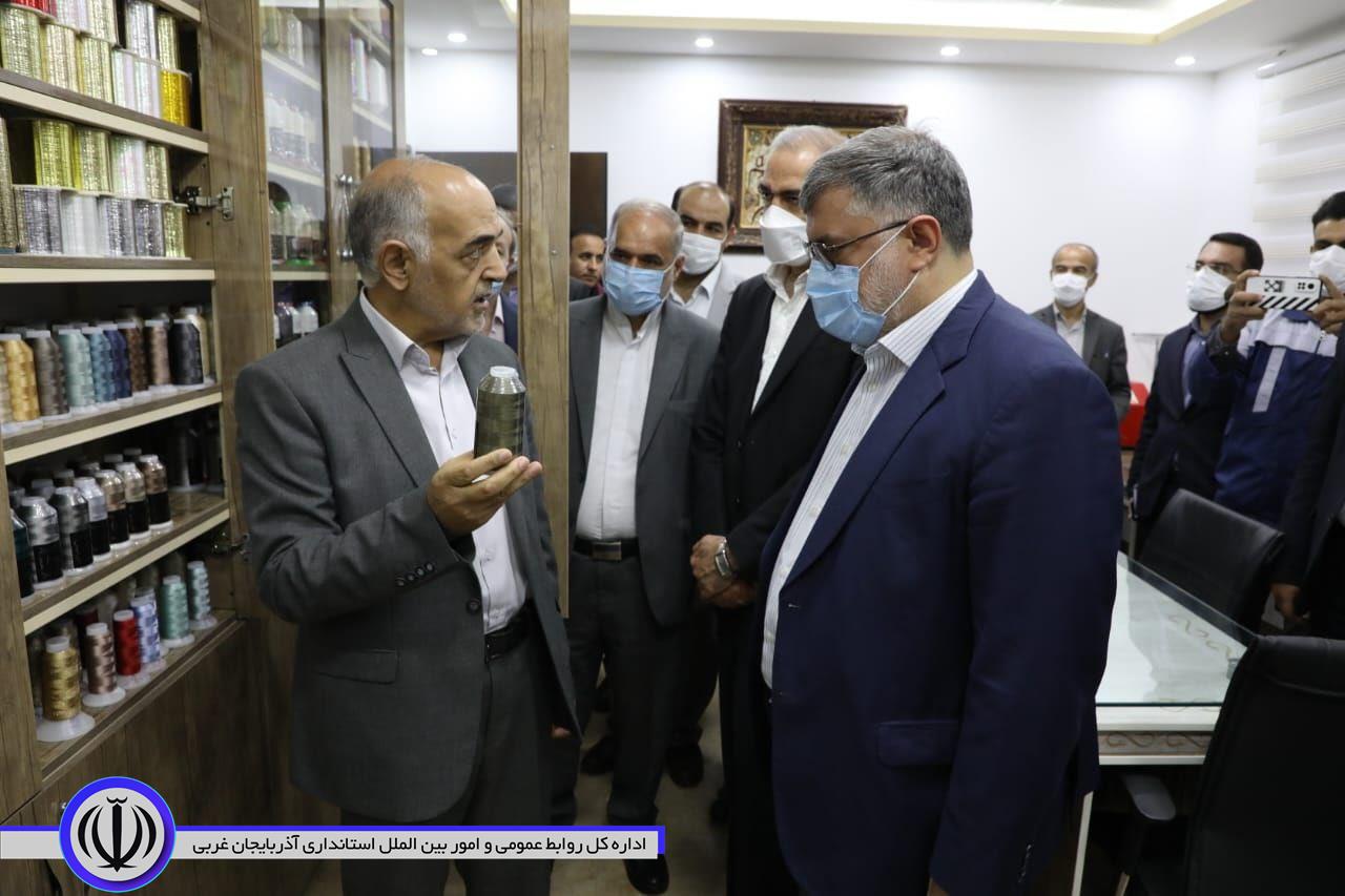 بازدید استاندار آذربایجان غربی از کارخانه صنایع نساجی حریرریس ارومیه