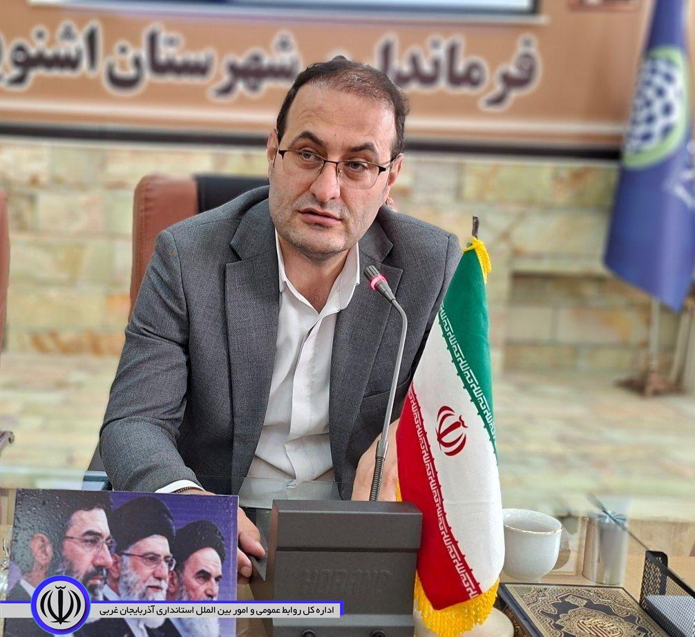 فرماندار اشنویه از عملیات اصلاح و روان سازی جاده اشنویه به نقده خبر داد
