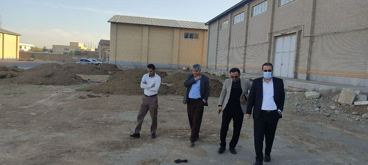 بازدید فرماندار از روند احداث زمین تنیس خاکی در اشنویه