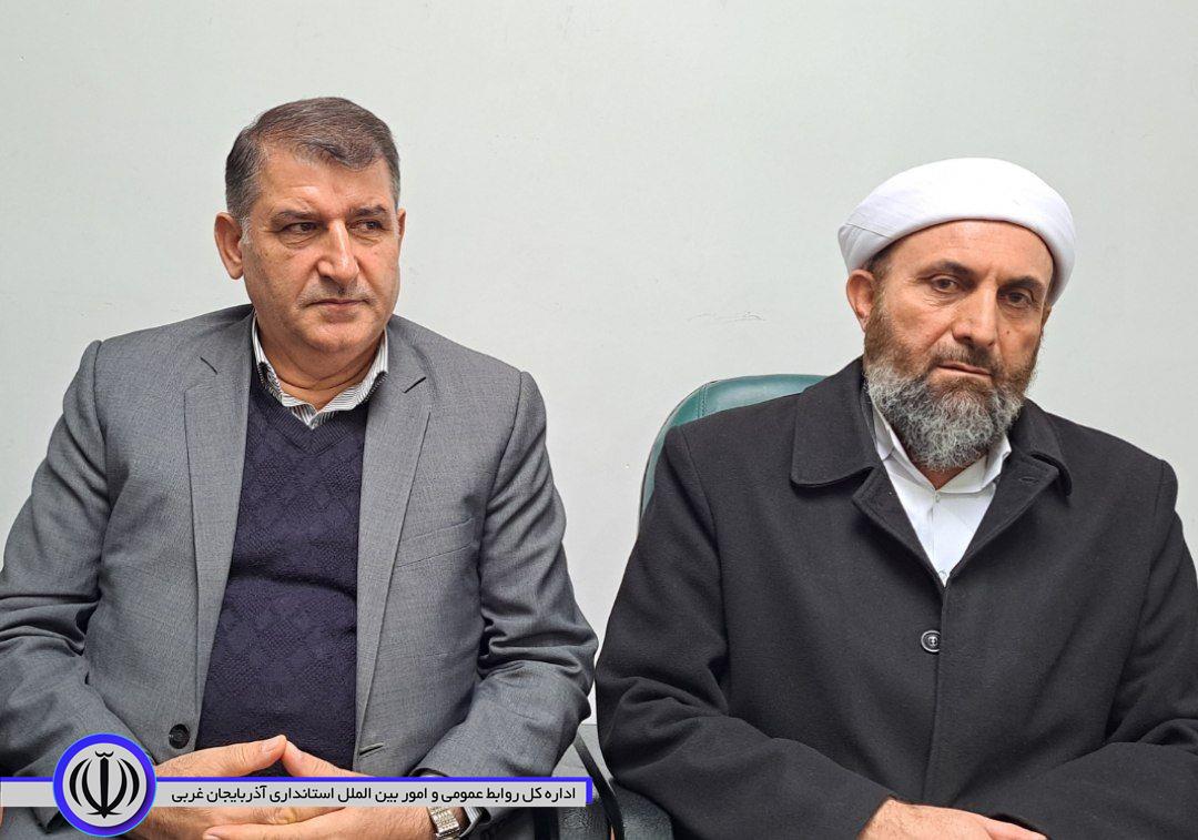 🔹پنجمین جلسه شورای فرهنگ عمومی شهرستان اشنویه با حضور سید علی ترابی فرماندار شهرستان اشنویه،  ماموستا عباس رسولی امام جمعه در سالن جلسات مرکز بزرگ اسلامی برگزار شد.