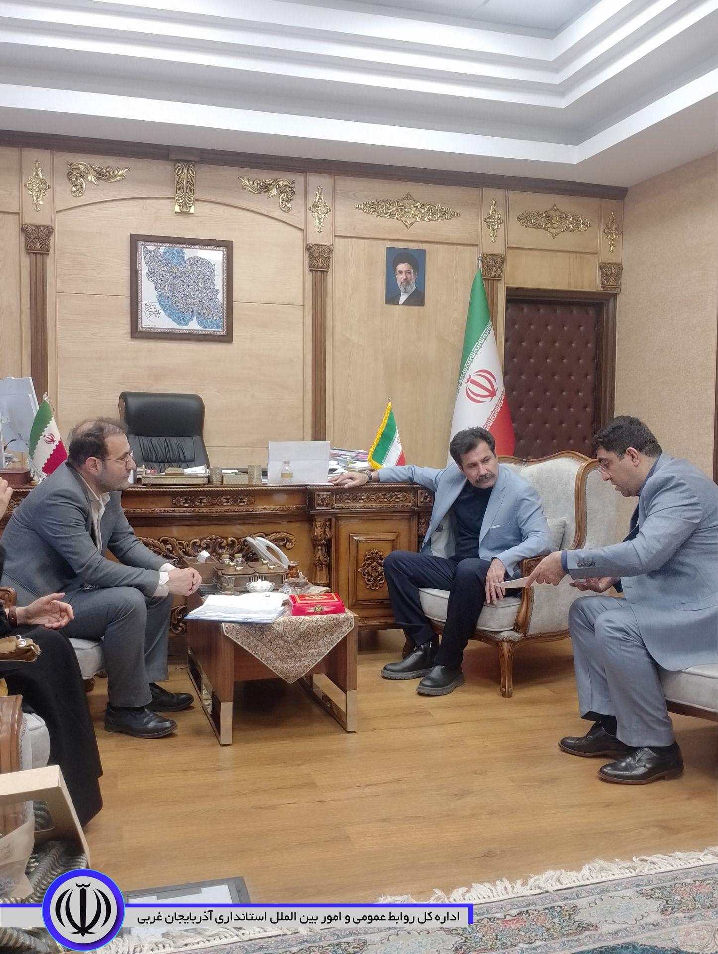 دیدار فرماندار اشنویه و مشاور مرزی استاندار آذربایجانغربی با معاون رییس جمهور