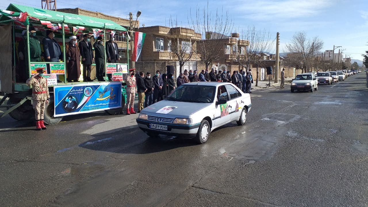 راهپیمایی خودرویی و موتوری به مناسبت ۲۲ بهمن در اشنویه