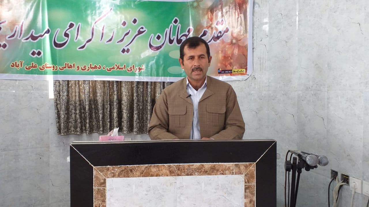 در نهمین روز از دهه مبارک فجر: برگزاری مراسم جشن انقلاب در روستای علی آباد