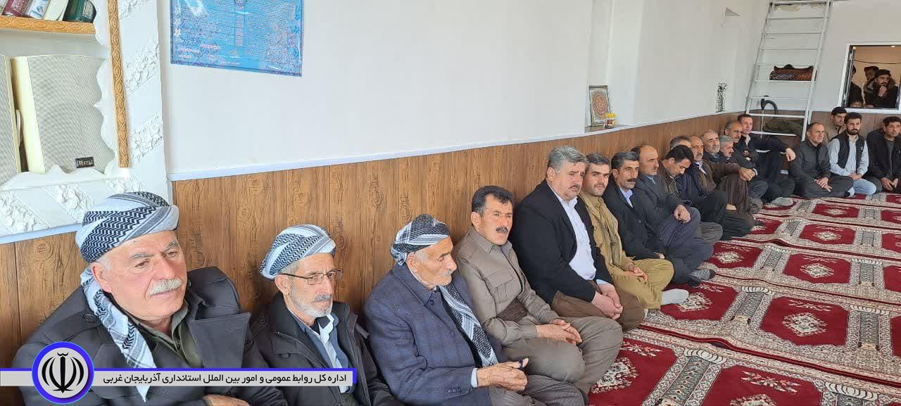 درقالب چهارشنبه ها توسعه پایدار روستایی دیدار فرماندار با مردم روستای دوستک