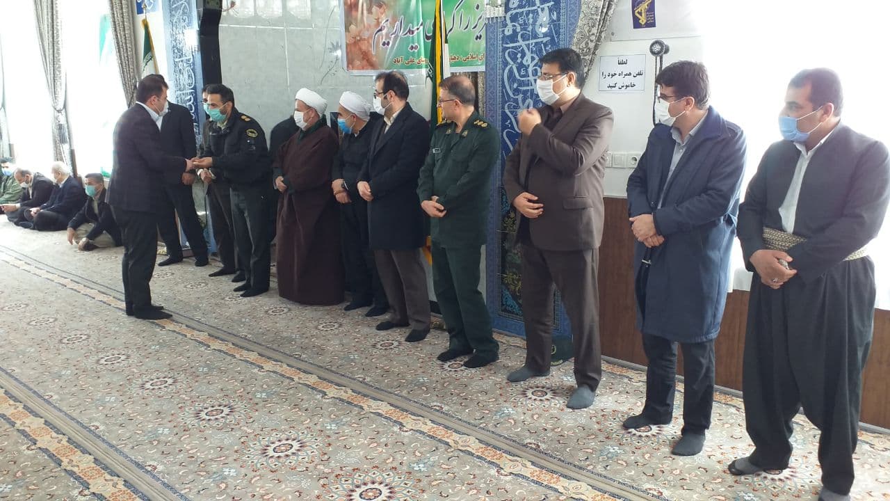 در نهمین روز از دهه مبارک فجر: برگزاری مراسم جشن انقلاب در روستای علی آباد