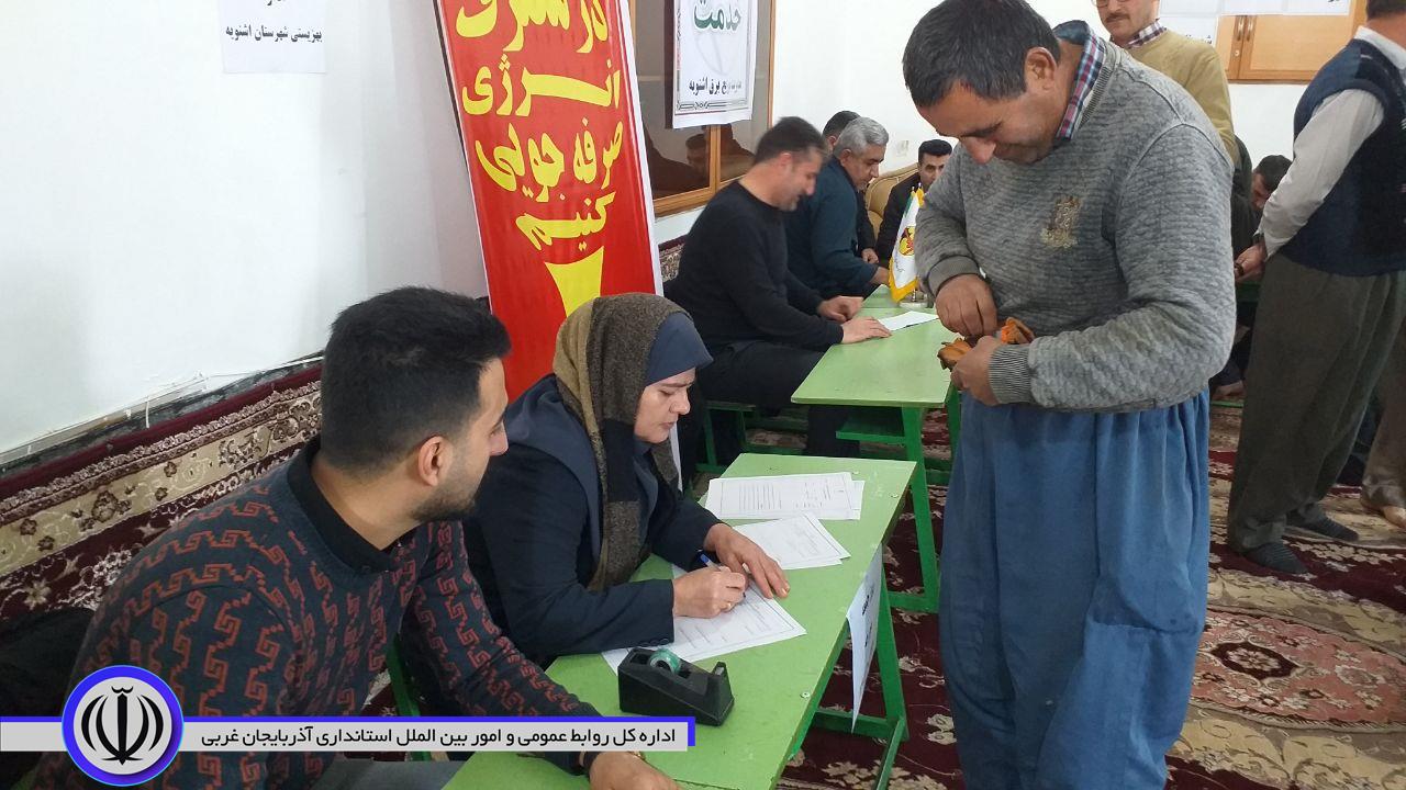 میز ارتباطات مردمی در نماز جمعه شهر نالوس