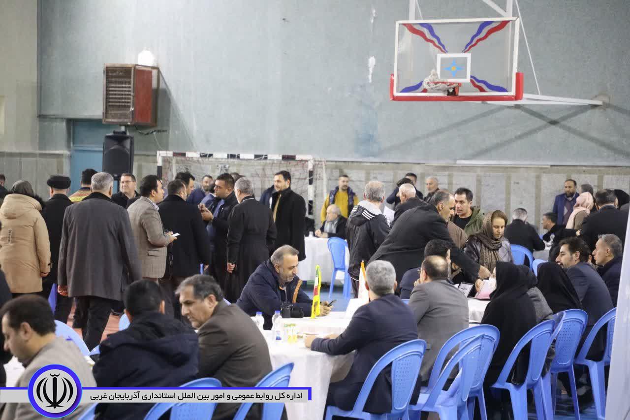 آلبوم تصویری / برگزاری میز خدمت برای جامعه مسیحیان آذربایجان غربی