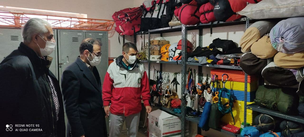 بازدید "دکتر مام عزیزی" فرماندار اشنویه بهمراه معاون محترم برنامه ریزی و هماهنگی امور عمرانی فرمانداری از ادارات عضو ستاد پیشگیری،هماهنگی و فرماندهی عملیات پاسخ به بحران شهرستان جهت هماهنگی و بررسی تج
