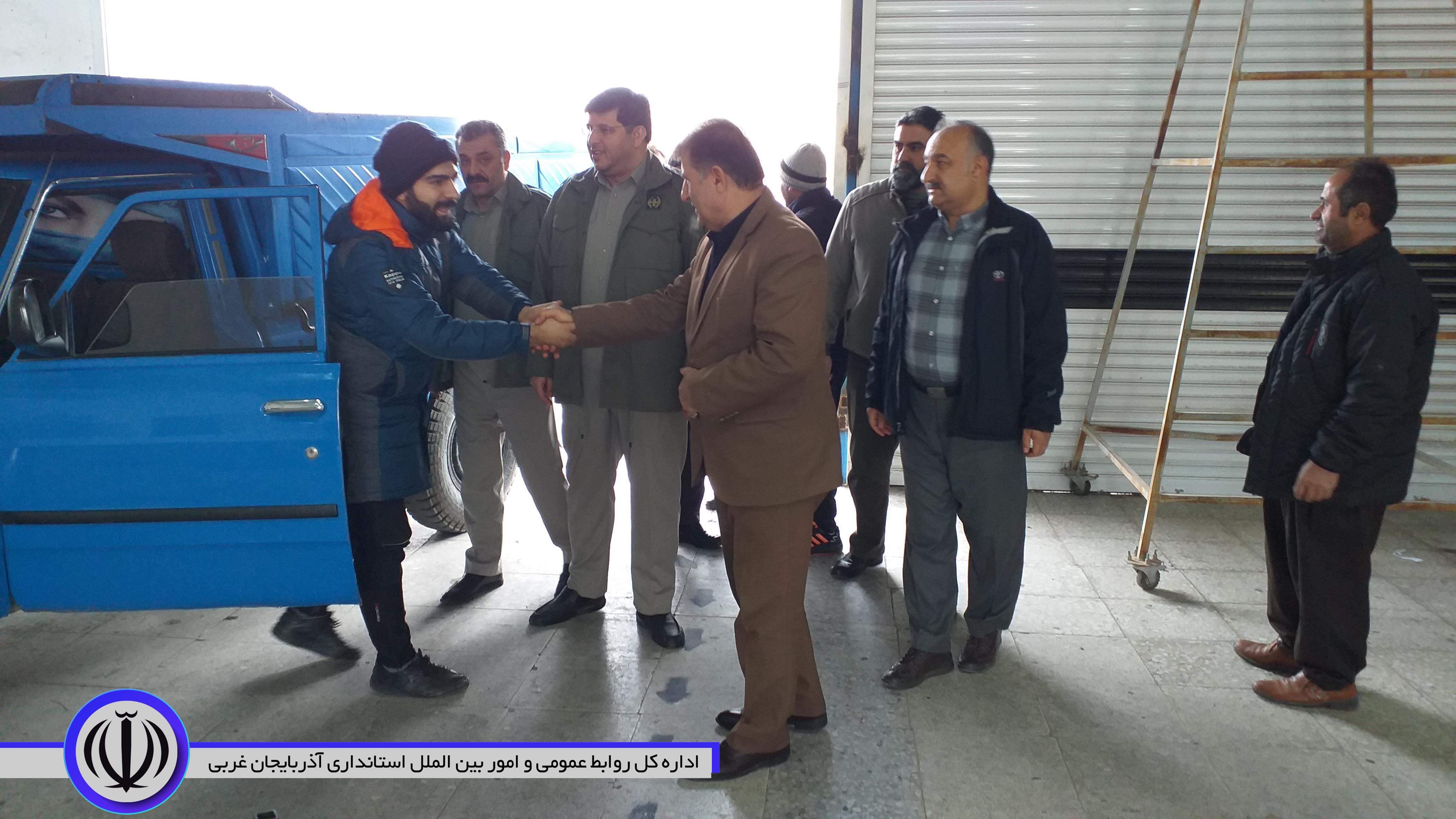 بازدید فرماندار شهرستان بهمراه مدیرکل حفاظت محیط زیست استان از مرکز معاینه فنی خودرو سبک اشنویه