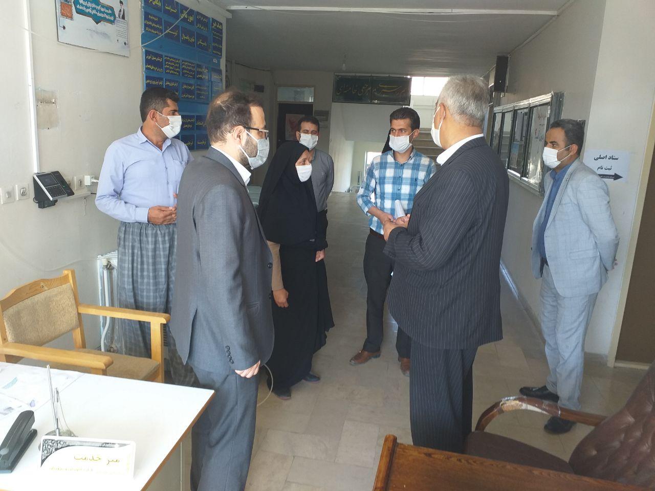بازدید فرماندار محترم از ادارات در راستای گام دوم فاصله گذاری اجتماعی در پیشگیری از بیماری کووید _19