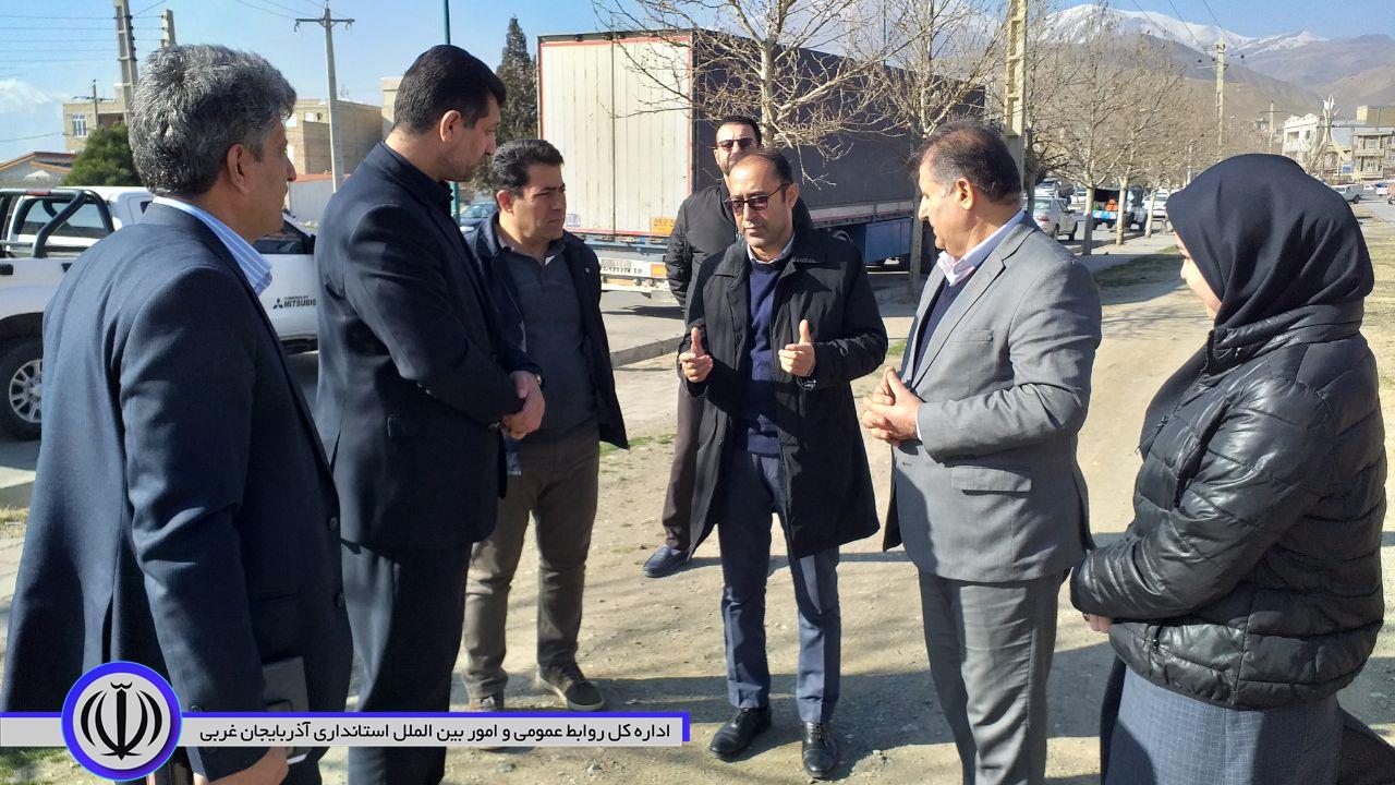 بازدید فرماندار اشنویه از محل پیشنهادی احداث نمایشگاه دائمی صنایع دستی