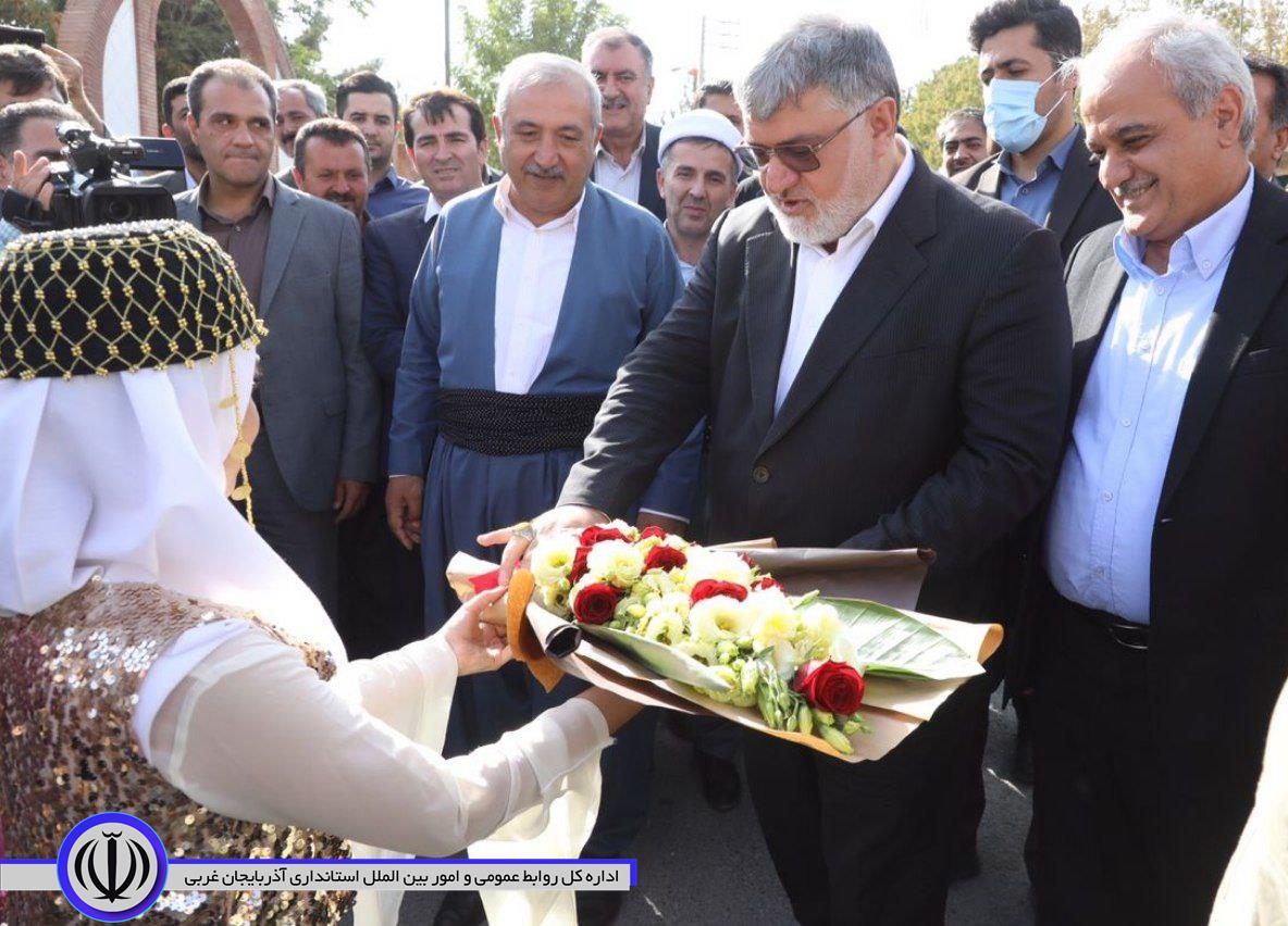 سفر استاندار آذربایجان غربی به شهرستان مهاباد + تصاویر