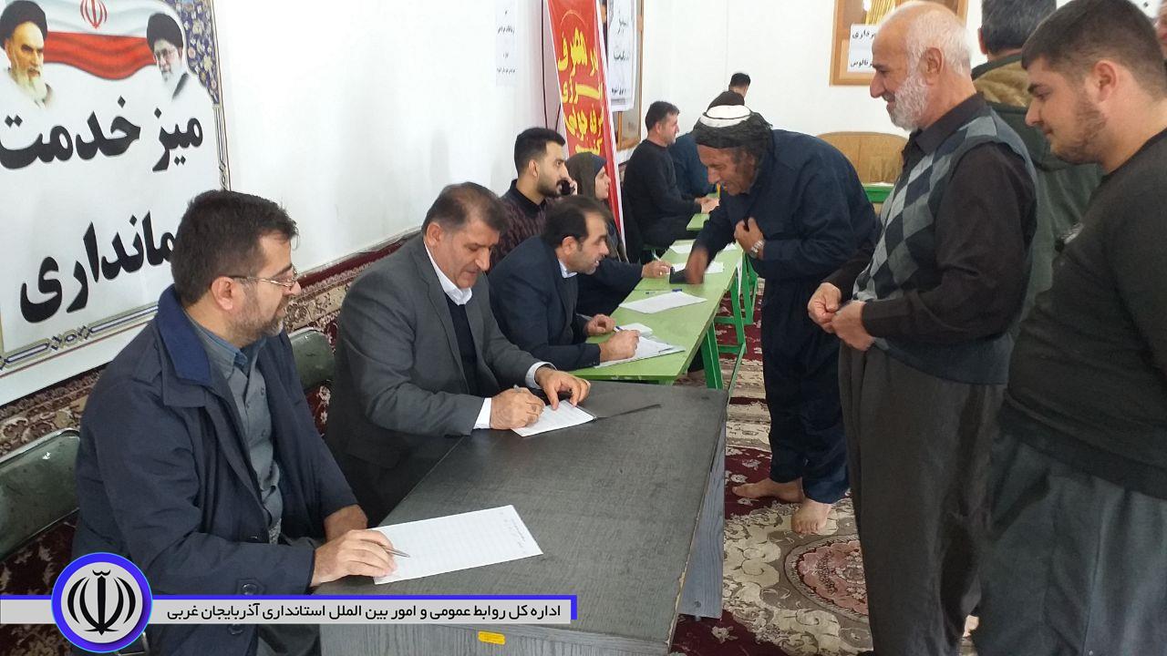 میز ارتباطات مردمی در نماز جمعه شهر نالوس