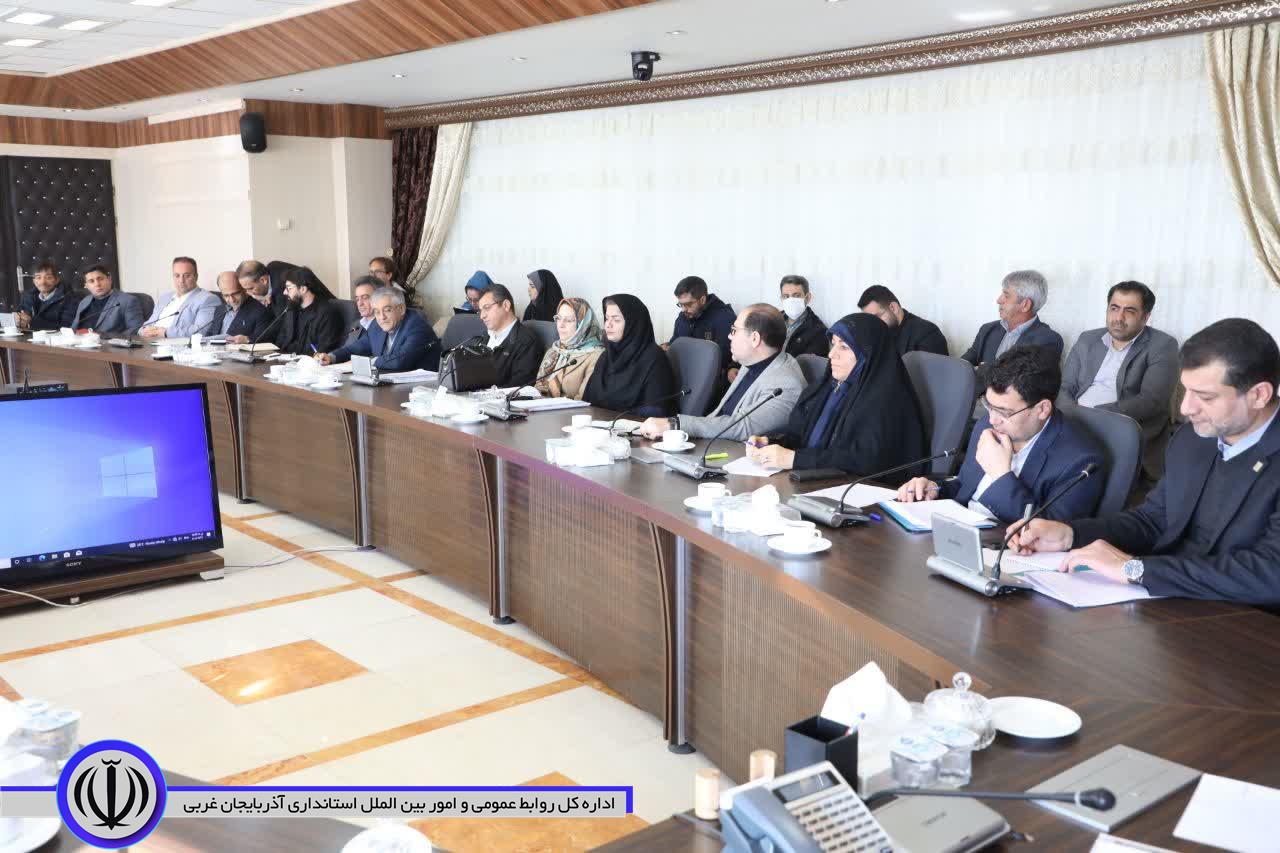 آلبوم تصویری / دیدار مدیر و فعالان حوزه گردشگری و صنایع دستی استان با استاندار آذربایجان‌غربی