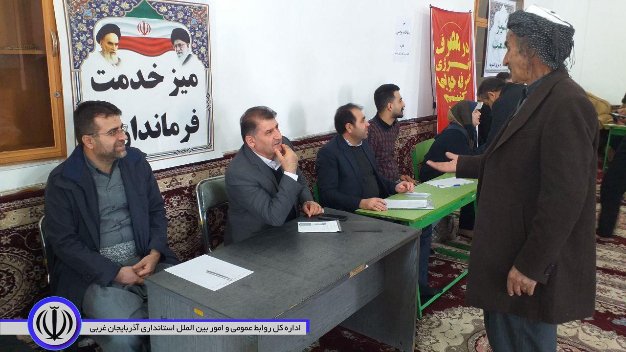 میز ارتباطات مردمی در نماز جمعه شهر نالوس