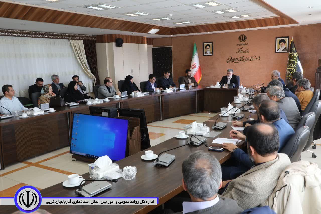 آلبوم تصویری / دیدار مدیر و فعالان حوزه گردشگری و صنایع دستی استان با استاندار آذربایجان‌غربی