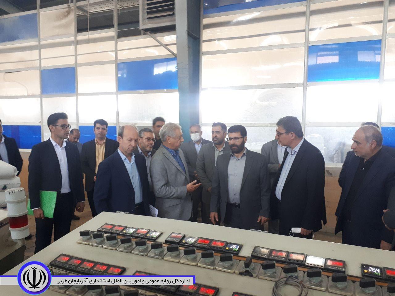 آلبوم تصویری / بازدید معاون هماهنگی امور اقتصادی استاندار آذربایجان غربی از دو واحد تولیدی در ارومیه