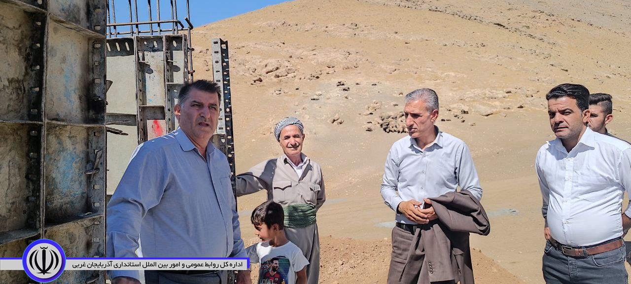 بازدید فرماندار از پروژه های آب و فاضلاب شهرستان